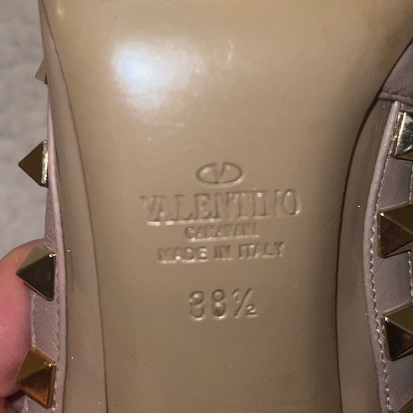 Valentino Garavani Rockstud Pointed Toe Pumps - Picture 5 of 7